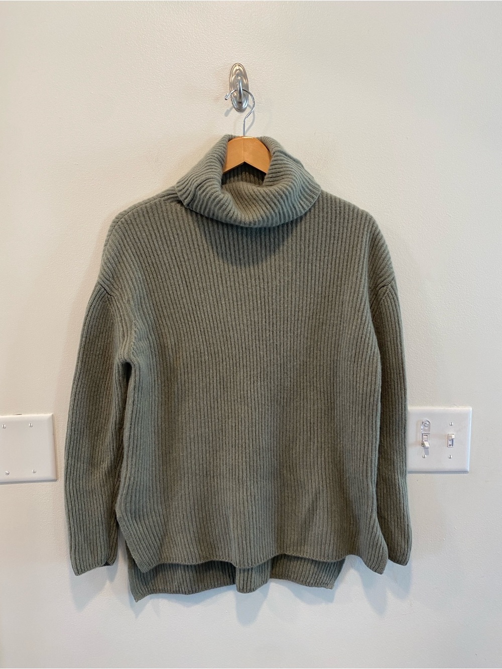 Nordstrom rolled neck cashmere ribbed pullover sweater womans small fisherman
